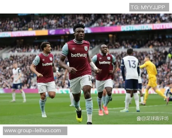 库杜斯在对阵利兹联时六次过人全成功成为2024年英超新星