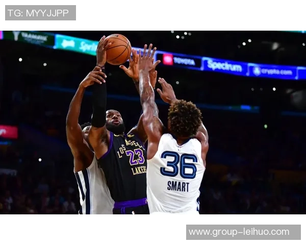 斯玛特谈对老鹰的比赛每个回合都全力以赴如同最后一回合 斯玛特谈对老鹰的比赛每个回合都全力以赴如同最后一回合