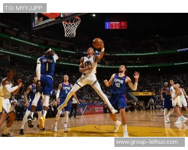 莫布里精彩表现助球队逆转胜利12投6中贡献15分5板4助4帽