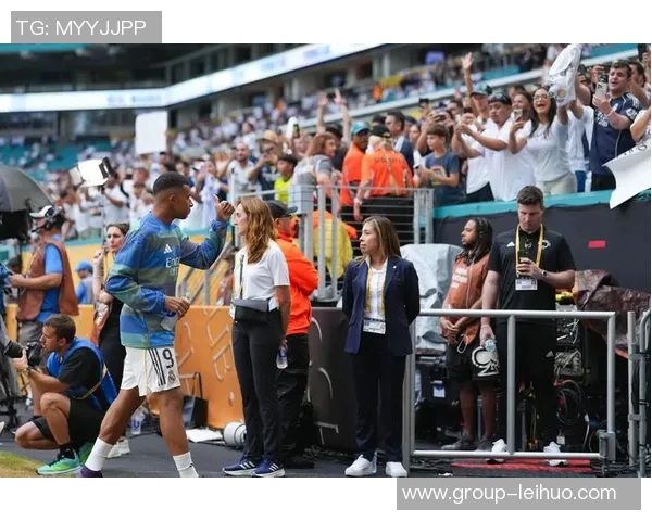 姆巴佩分享弟弟绝平巴黎庆祝瞬间感慨剧情太疯狂我的明星小弟真棒 姆巴佩分享弟弟绝平巴黎庆祝瞬间感慨剧情太疯狂我的明星小弟真棒