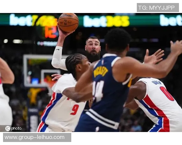 掘金篮板惨遭碾压全场仅得29个黄蜂领先23个前场篮板差距明显 掘金篮板惨遭碾压全场仅得29个黄蜂领先23个前场篮板差距明显