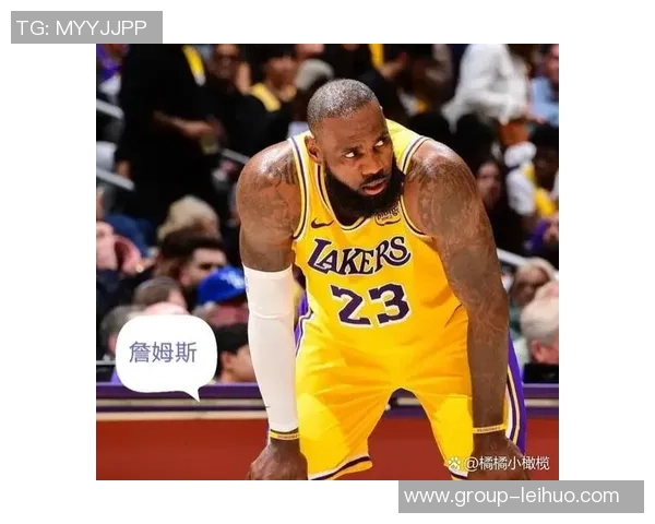 老詹再度引发争议球迷热议其吸引眼球的手段与库里三度胜利的背后原因 老詹再度引发争议球迷热议其吸引眼球的手段与库里三度胜利的背后原因